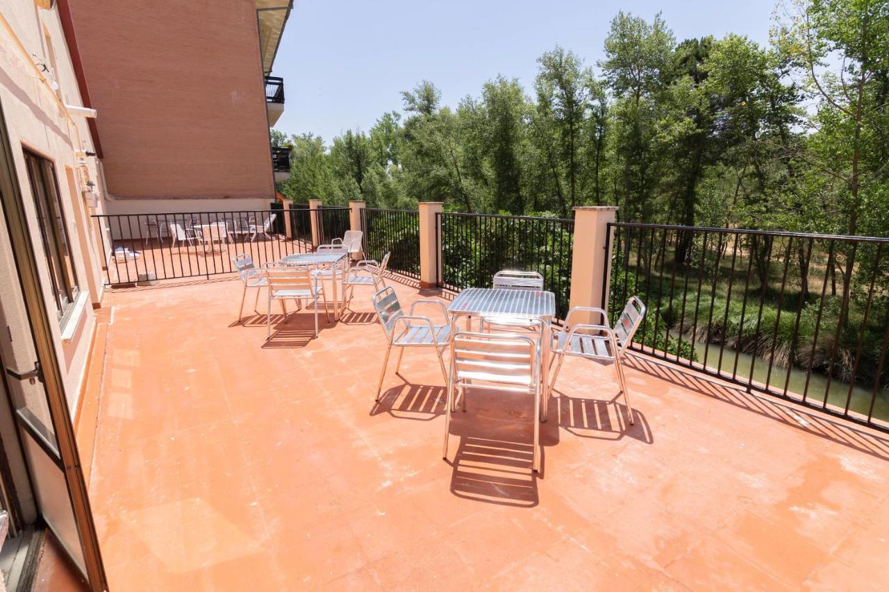 Apartamentos El Balcon Del Duero San Esteban De Gormaz Eksteriør bilde